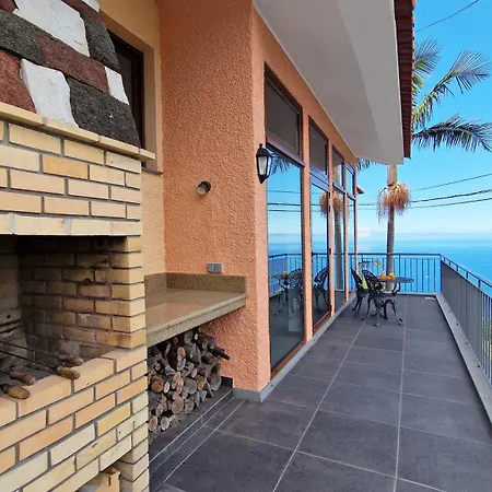 Casa Clementine By Lovelystay Casa de Férias