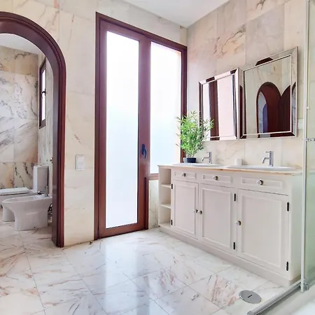 Casa Clementine By Lovelystay Funchal (Madeira)